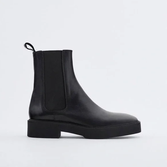 Zara Shoes Zara Low Heeled Square Toe Black Leather Ankle